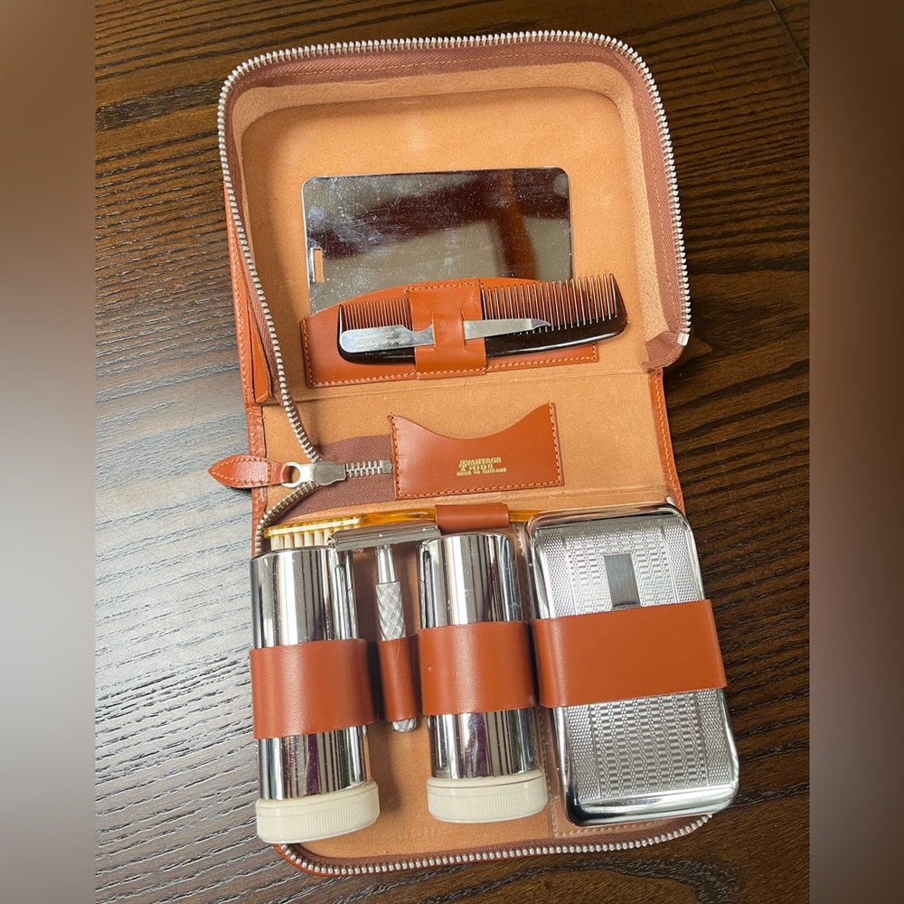 Vintage gentleman’s grooming kit. England. Leather